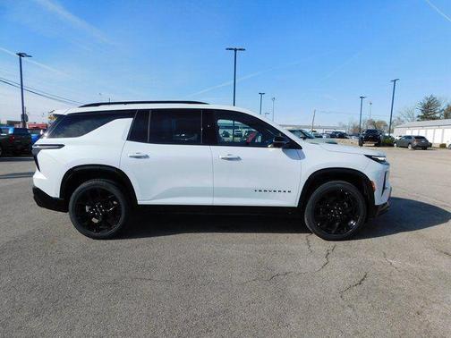 Polar White 2026 Chevrolet Traverse RS