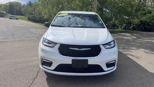 Bright White Clearcoat 2025 Chrysler Pacifica Select
