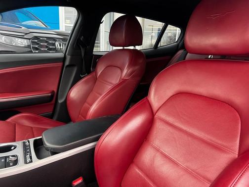 2021 Kia Stinger GT2