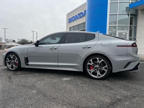 2021 Kia Stinger GT2