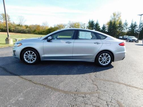 2020 Ford Fusion SE