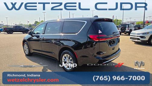 PXJ 2027 Chrysler Pacifica SELECT