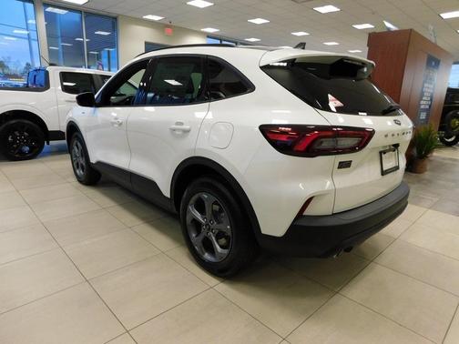 2026 Ford Escape ST-Line Select