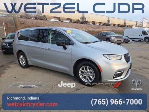 2024 Chrysler Pacifica Touring-L