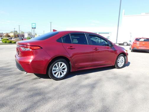 Ruby Flare Pearl 2025 Toyota Corolla LE