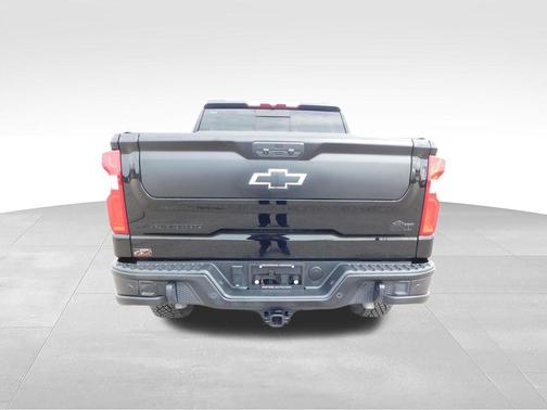 Black 2024 Chevrolet Silverado 1500 ZR2