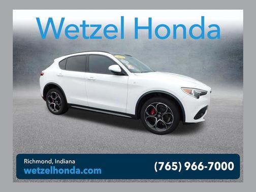 Alfa White 2023 Alfa Romeo Stelvio Ti