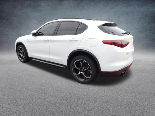 Alfa White 2023 Alfa Romeo Stelvio Ti