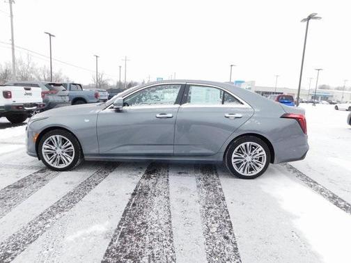 2022 Cadillac CT4 Premium Luxury