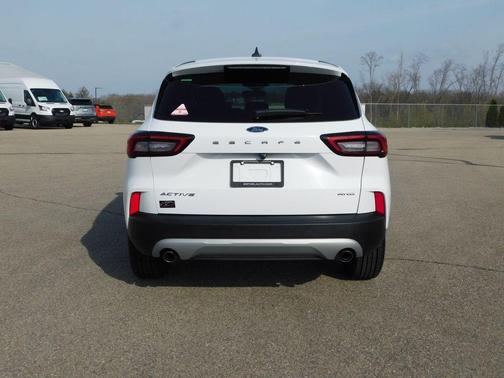 Oxford White 2025 Ford Escape Active
