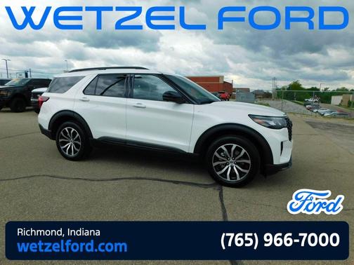 2025 Ford Explorer ST-Line