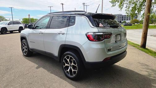 Silver Zynith 2026 Jeep Compass Limited