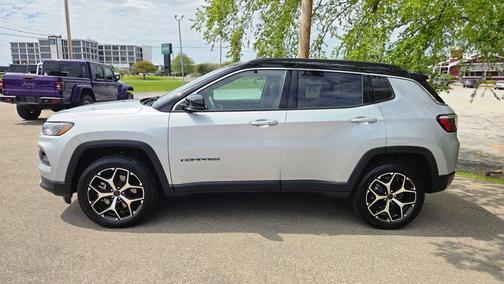 Silver Zynith 2026 Jeep Compass Limited