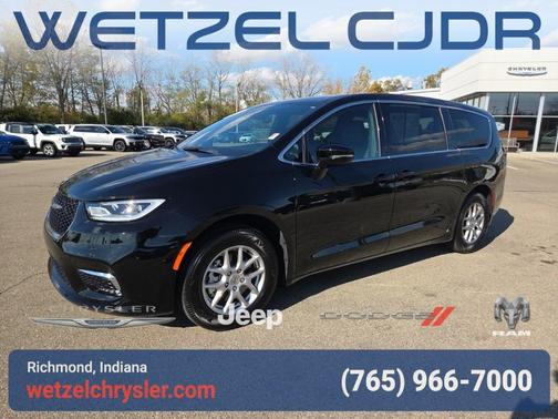 2025 Chrysler Pacifica Select