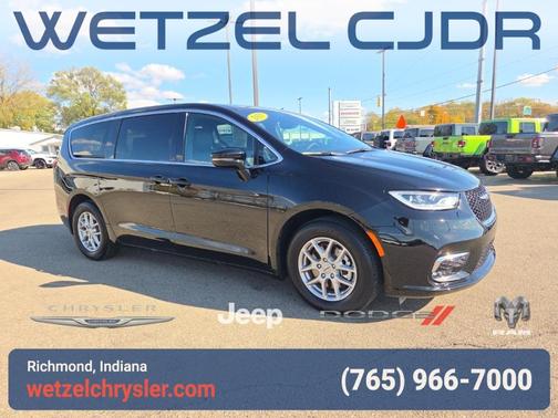 2025 Chrysler Pacifica Select