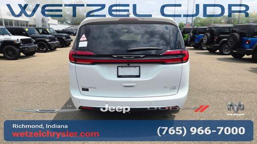 PW7 2027 Chrysler Pacifica LIMITED