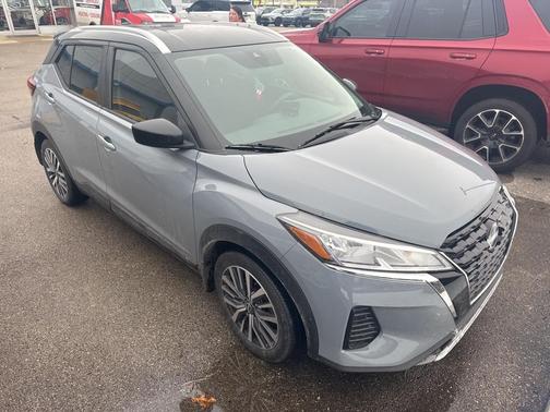 2022 Nissan Kicks SV
