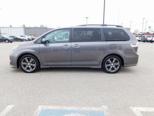 2017 Toyota Sienna SE Premium