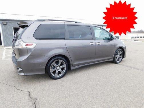 2017 Toyota Sienna SE Premium