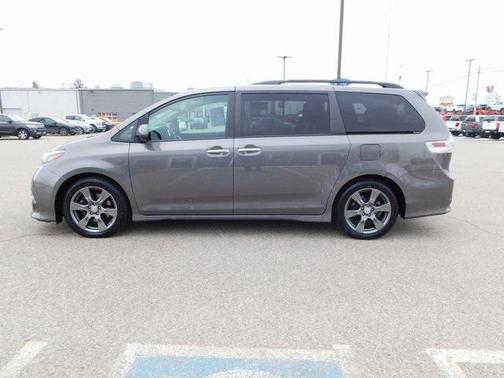 2017 Toyota Sienna SE Premium