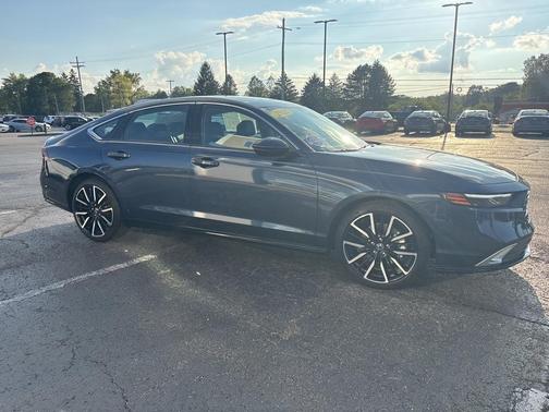 2025 Honda Accord Hybrid Touring