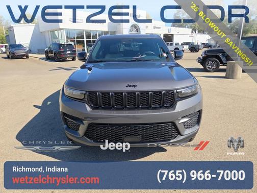2025 Jeep Grand Cherokee Laredo