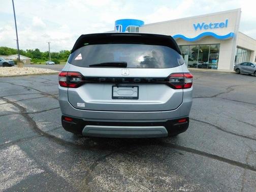 2023 Honda Pilot EX-L 8-Passenger
