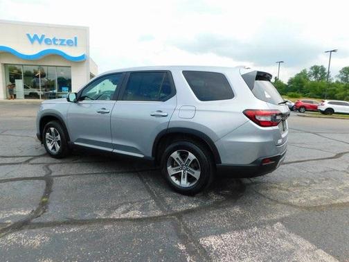 2023 Honda Pilot EX-L 8-Passenger