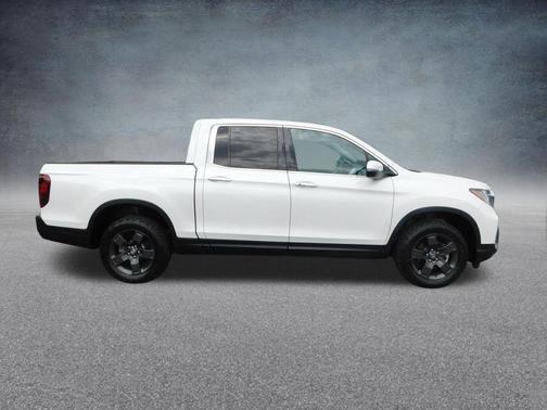 Platinum White Pearl 2023 Honda Ridgeline RTL-E