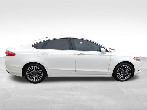 White Platinum Clearcoat Metallic 2017 Ford Fusion SE