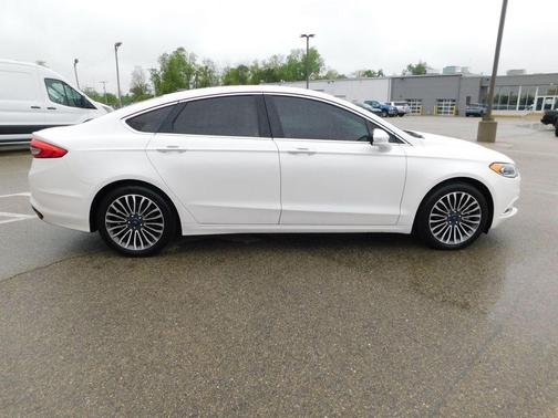 White Platinum Clearcoat Metallic 2017 Ford Fusion SE