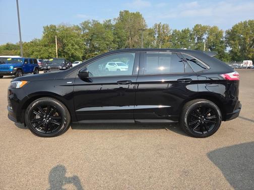 2022 Ford Edge ST Line
