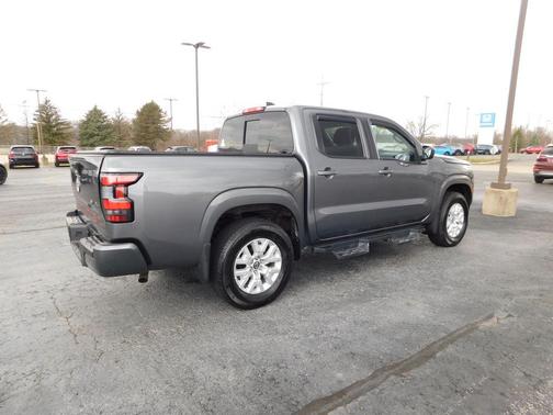 2023 Nissan Frontier SV