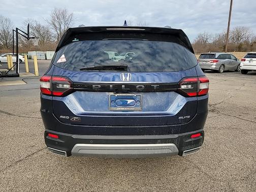 2023 Honda Pilot Elite