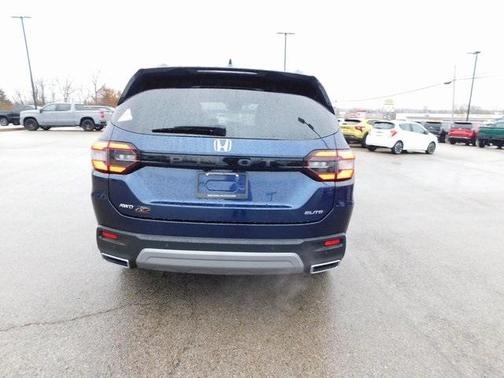 2023 Honda Pilot Elite