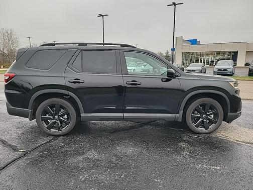 2025 Honda Pilot Black Edition