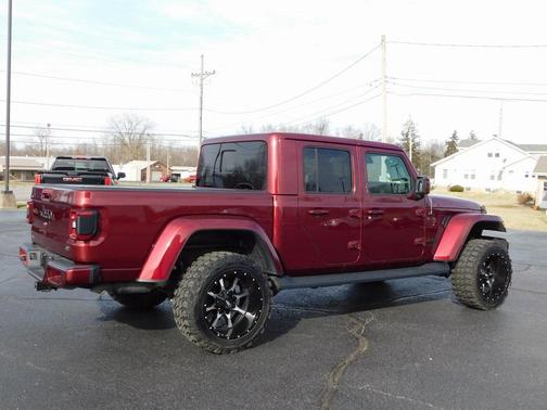 Photo 3 of 33 of 2021 Jeep Gladiator Overland