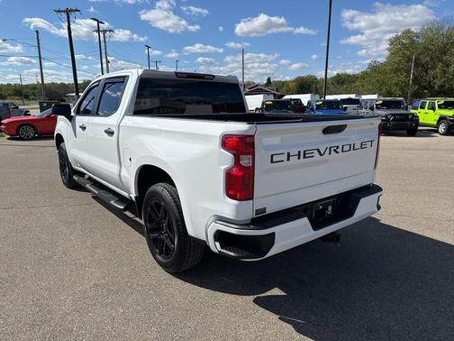 2025 Chevrolet Silverado 1500 Custom