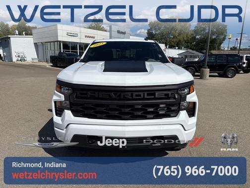 2025 Chevrolet Silverado 1500 Custom