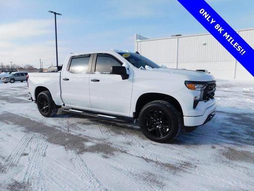 Summit White 2025 Chevrolet Silverado 1500 Custom Truck