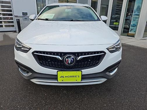 2018 Buick Regal TourX Essence