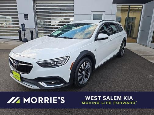 2018 Buick Regal TourX Essence