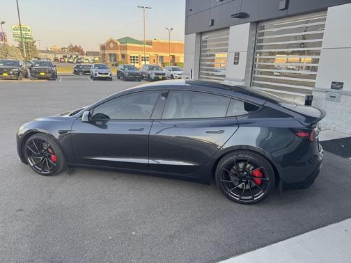 2024 Tesla Model 3 Performance