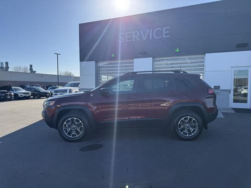 2022 Jeep Cherokee Trailhawk