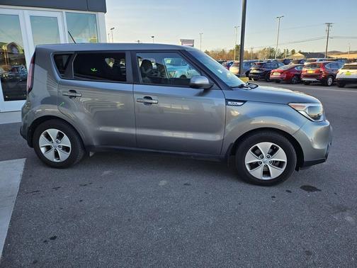 2016 Kia Soul Base