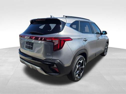 Steel Gray 2024 Kia Seltos EX