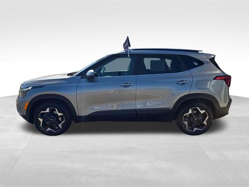 Steel Gray 2024 Kia Seltos EX