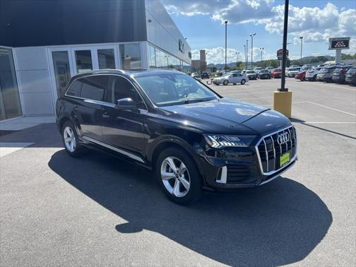 2024 Audi Q7 45 Premium Plus