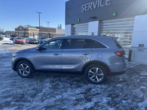 2020 Kia Sorento LX