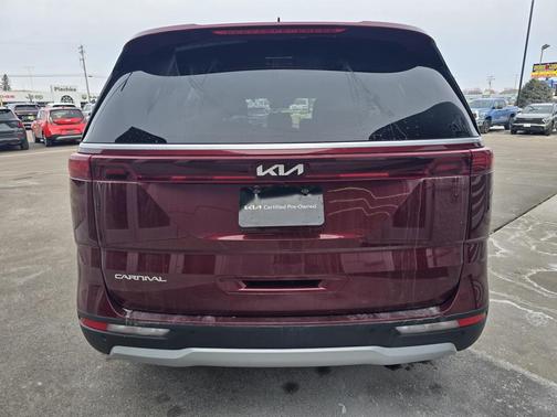 2024 Kia Carnival LX